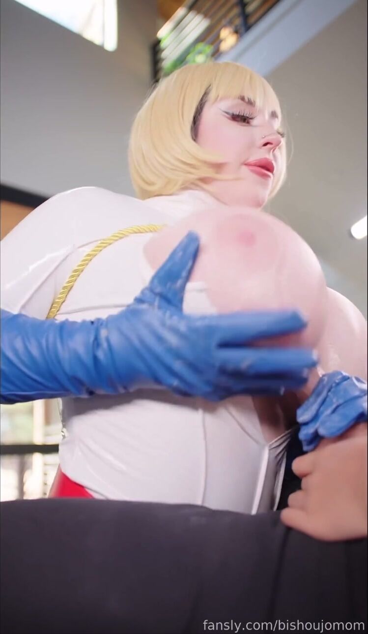 Bishoujomom - Power Girl Titjob