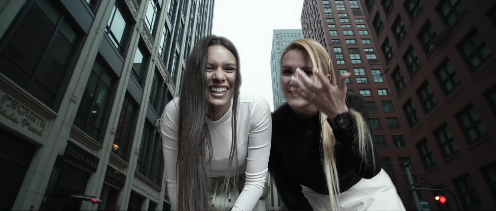 Giant women destroy earth
