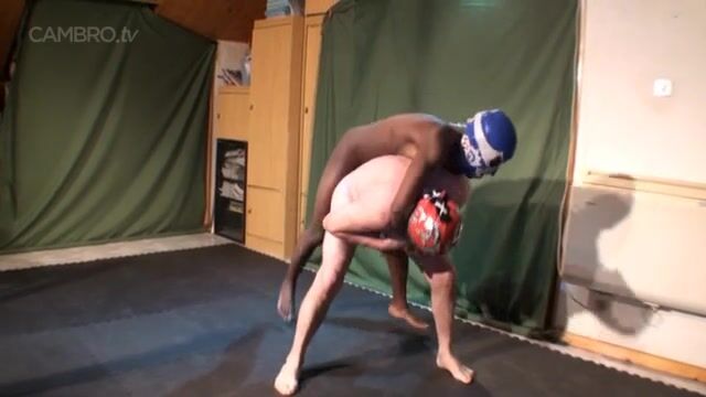 Mixed wrestling-  black diamond - bearhug - lift - domination