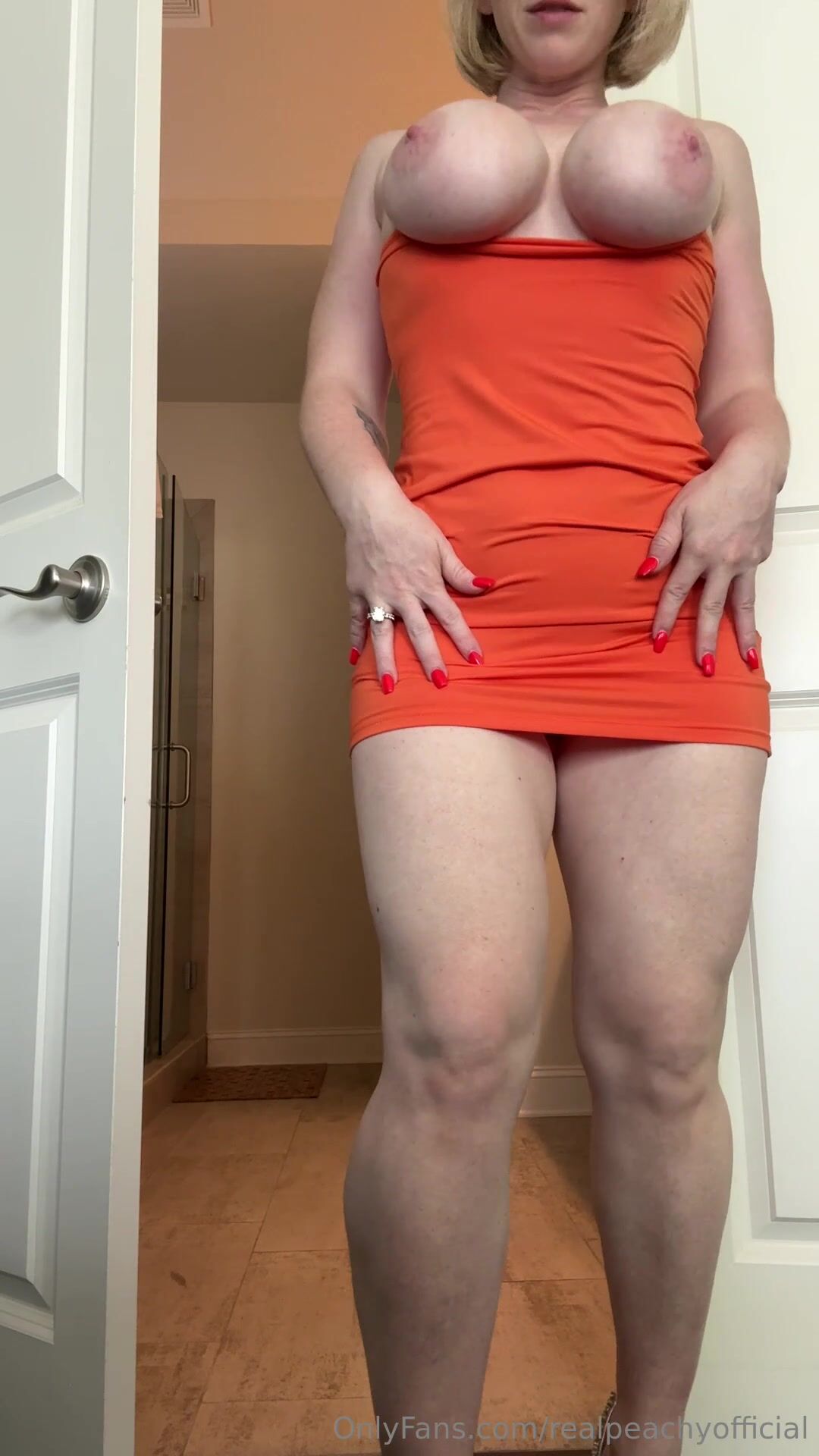 RealPeachy - Fit Tits