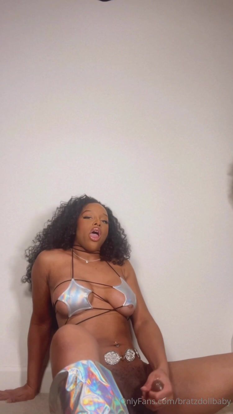 Ts LayahsTs aka BratzDollBaby