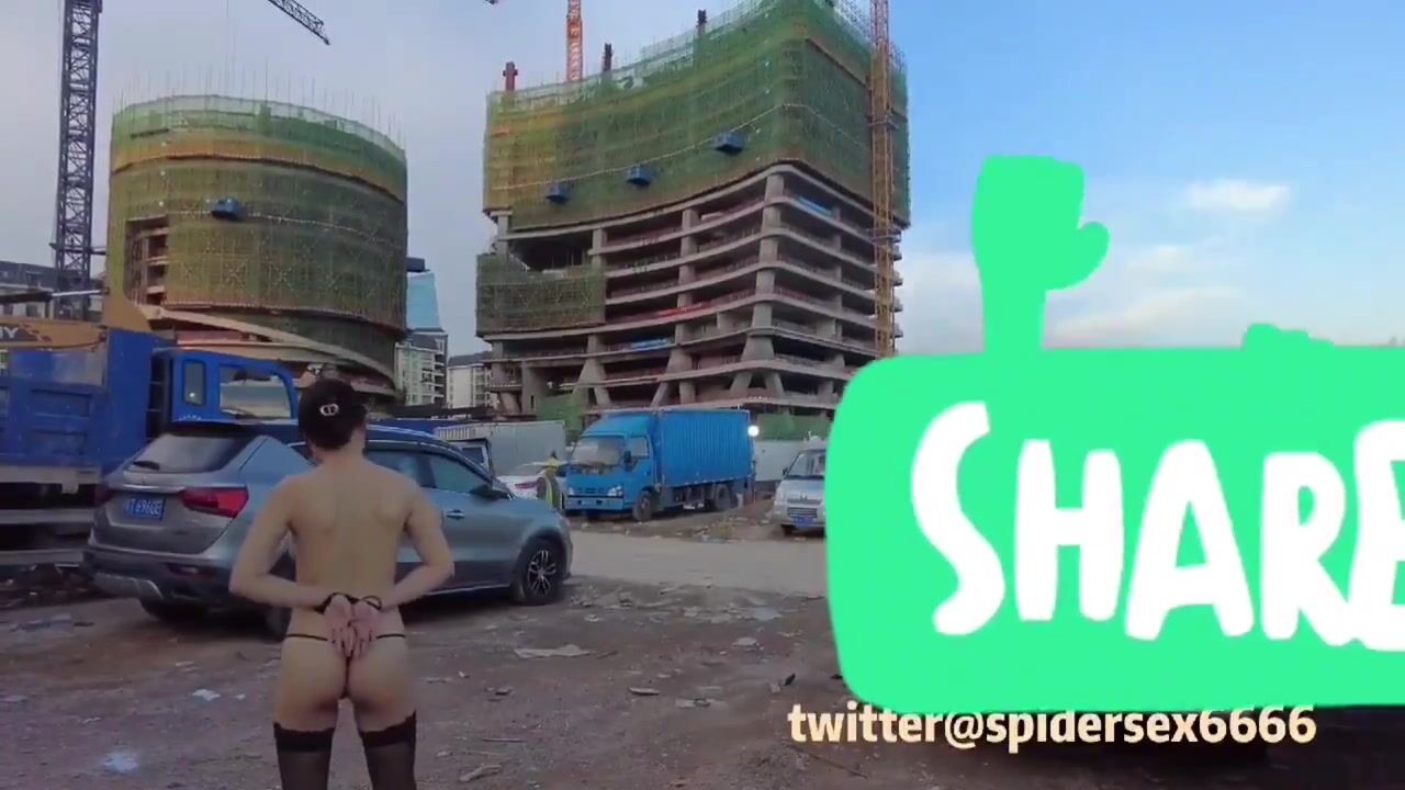 Spider6666 Flashing Naked