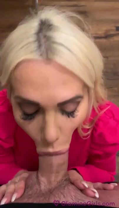 Tori Cummins- onlyfans blowjob