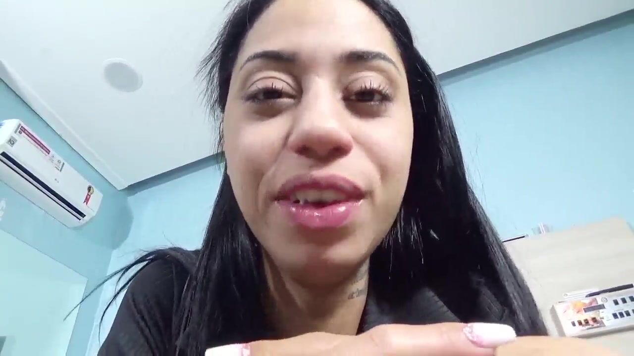 PIETRA HUNTER burp farting