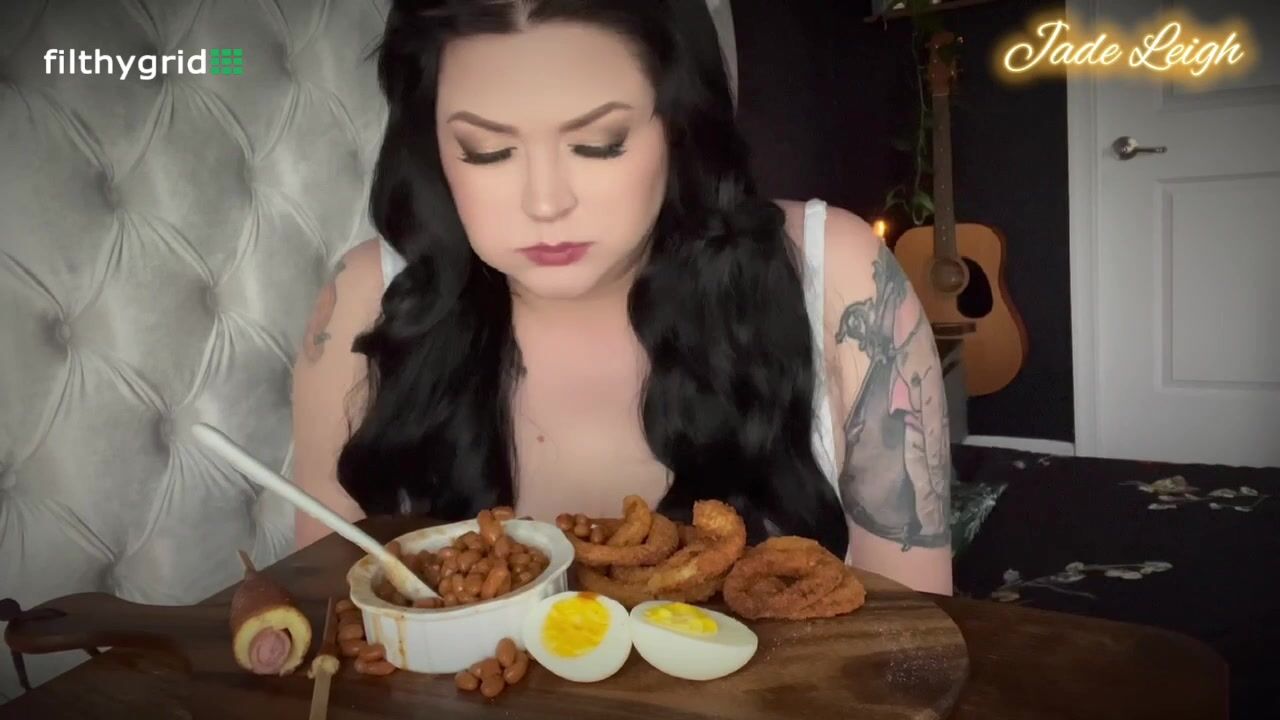 Jade Leigh - Buffet Farts