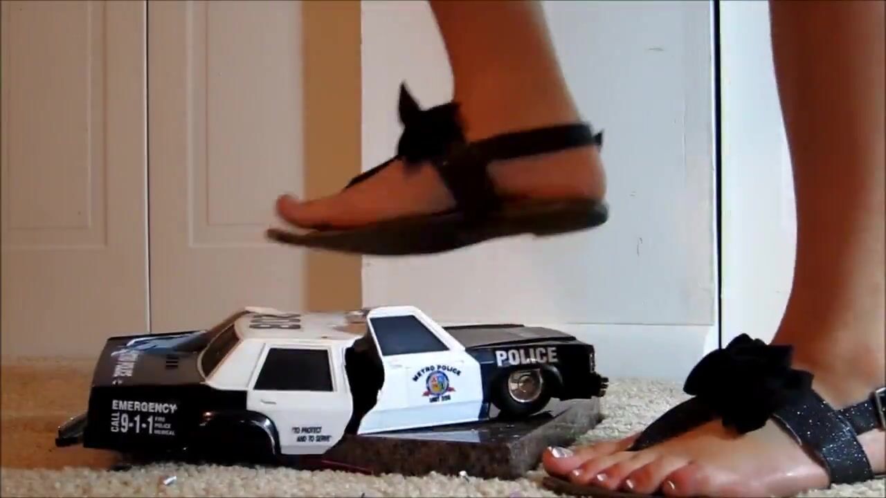 giantess girl police car crush