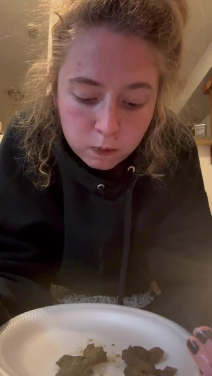 Unknown blonde scat 4