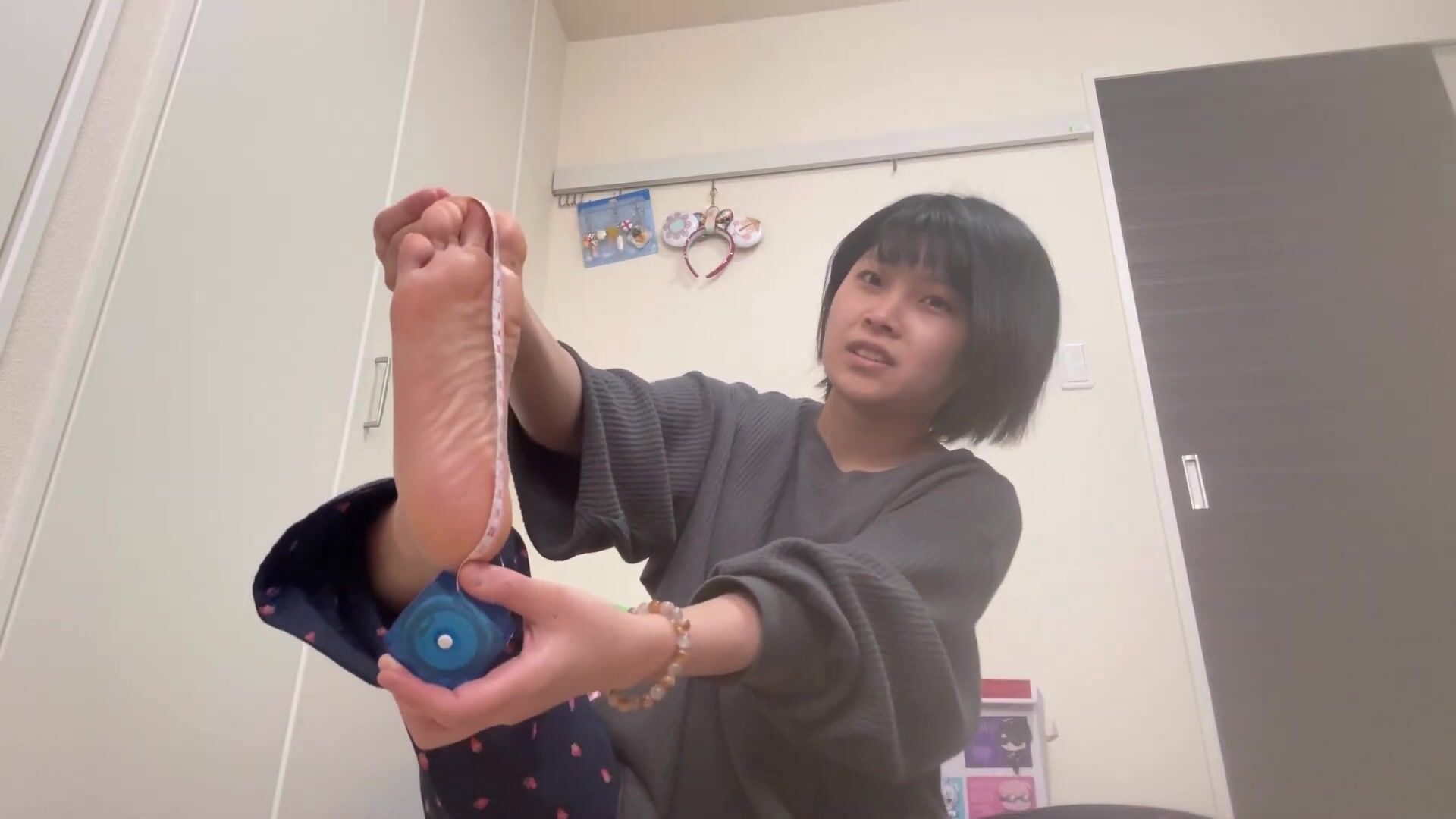 Measurements feet and 给我留言
