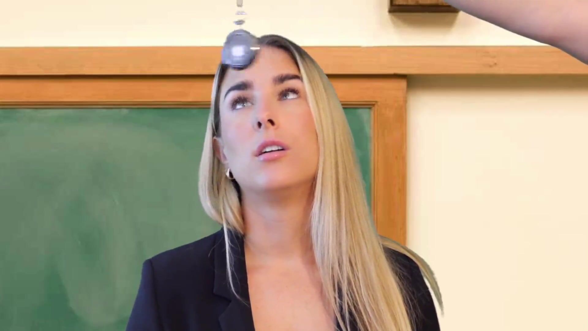 Victoria hypnotized in class