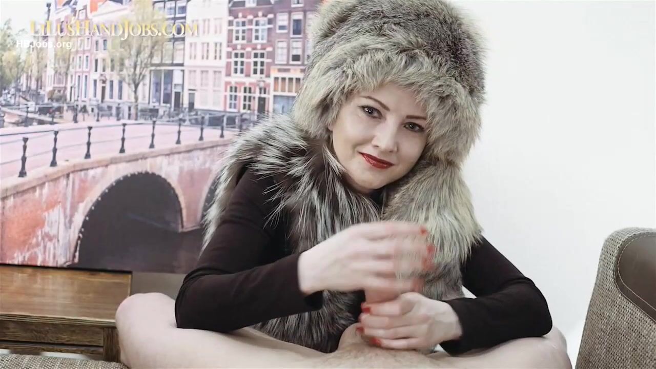 LilusHandjobs - 2018__LHHJ-040618__POV_Fur_Hat_HandJob