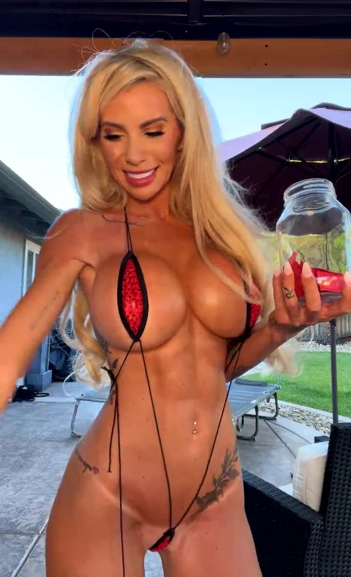 LYNNIE MARIE FULL NAKED LIVE