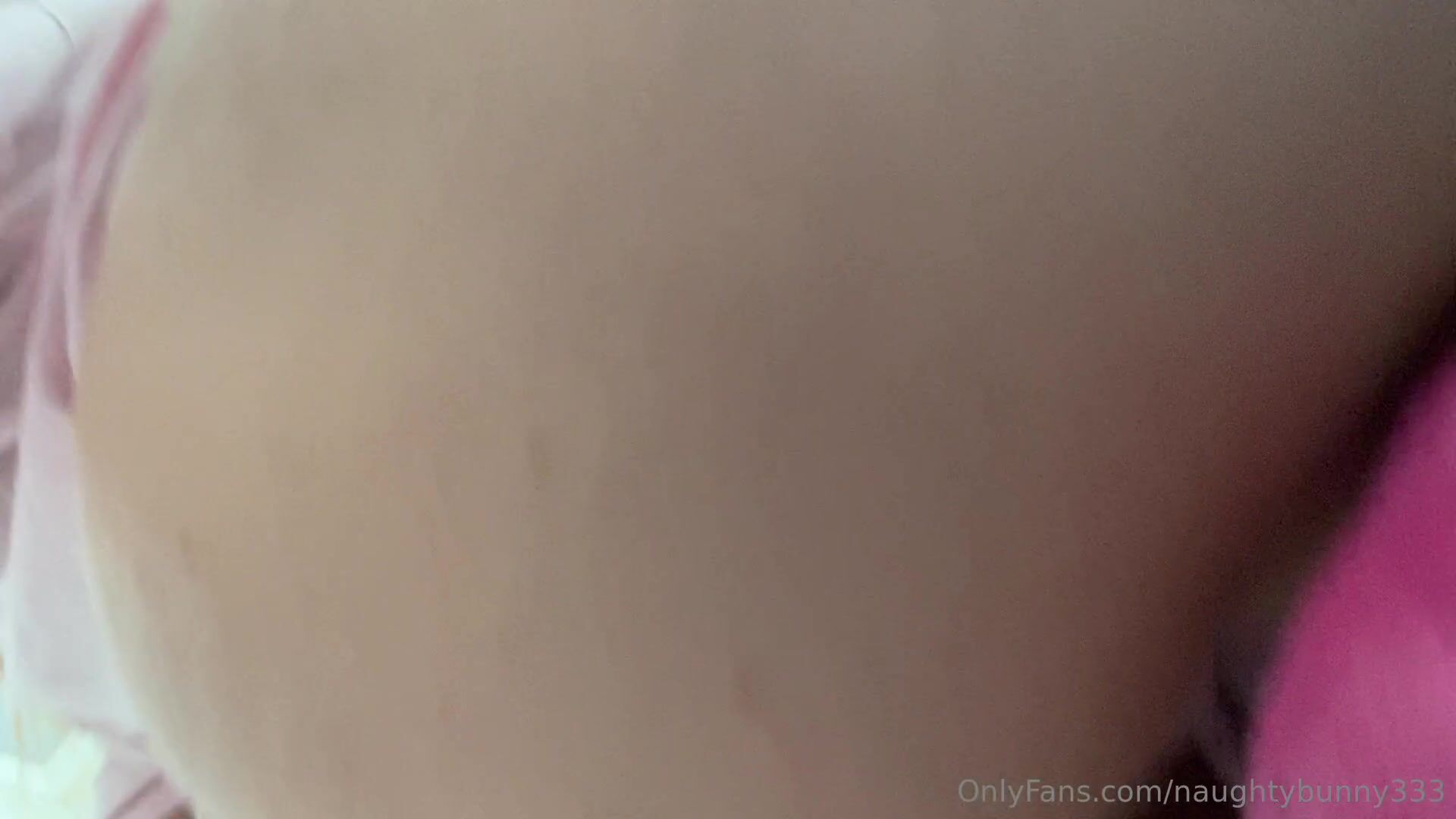 camila_farts pink panties farts