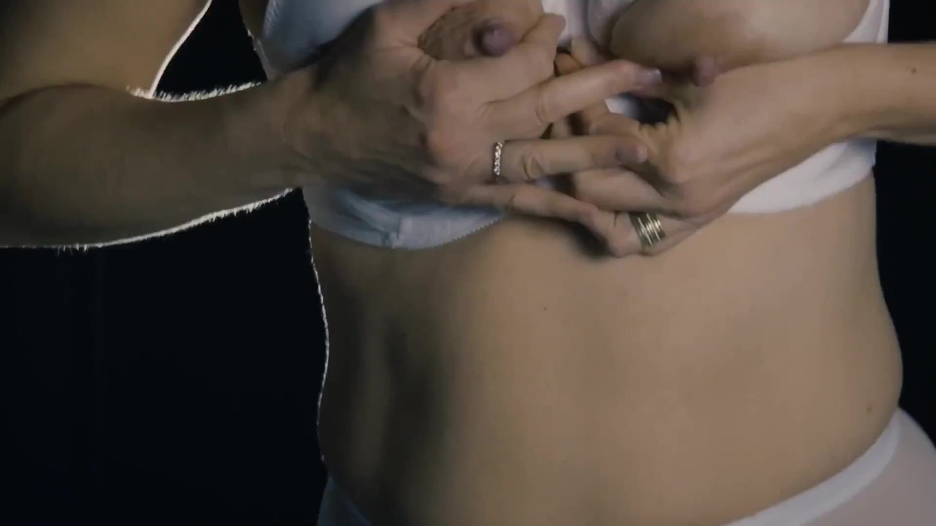 Giantess Juliana de la Creme - Attack of the 300ft woman