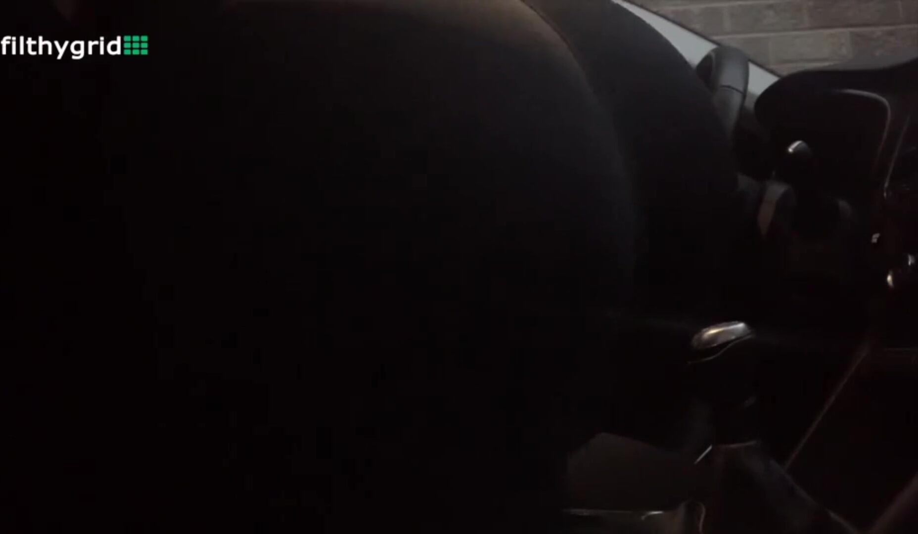 Goddessangelmonet farting in car so sexy huge ass