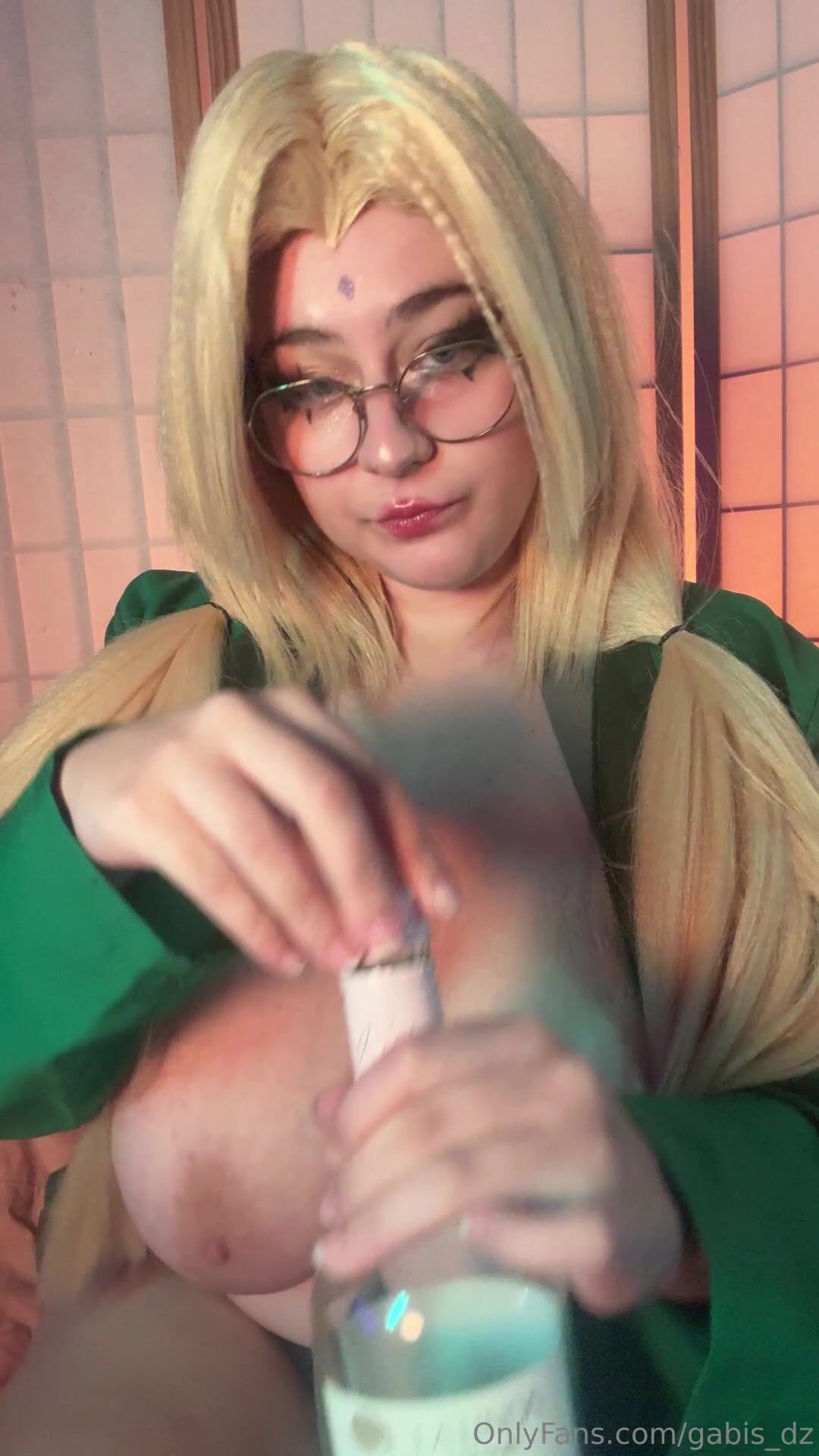 Gabis_Dz - Fat Slut Use's Her Big Tits to Tit Fuck Bottle.