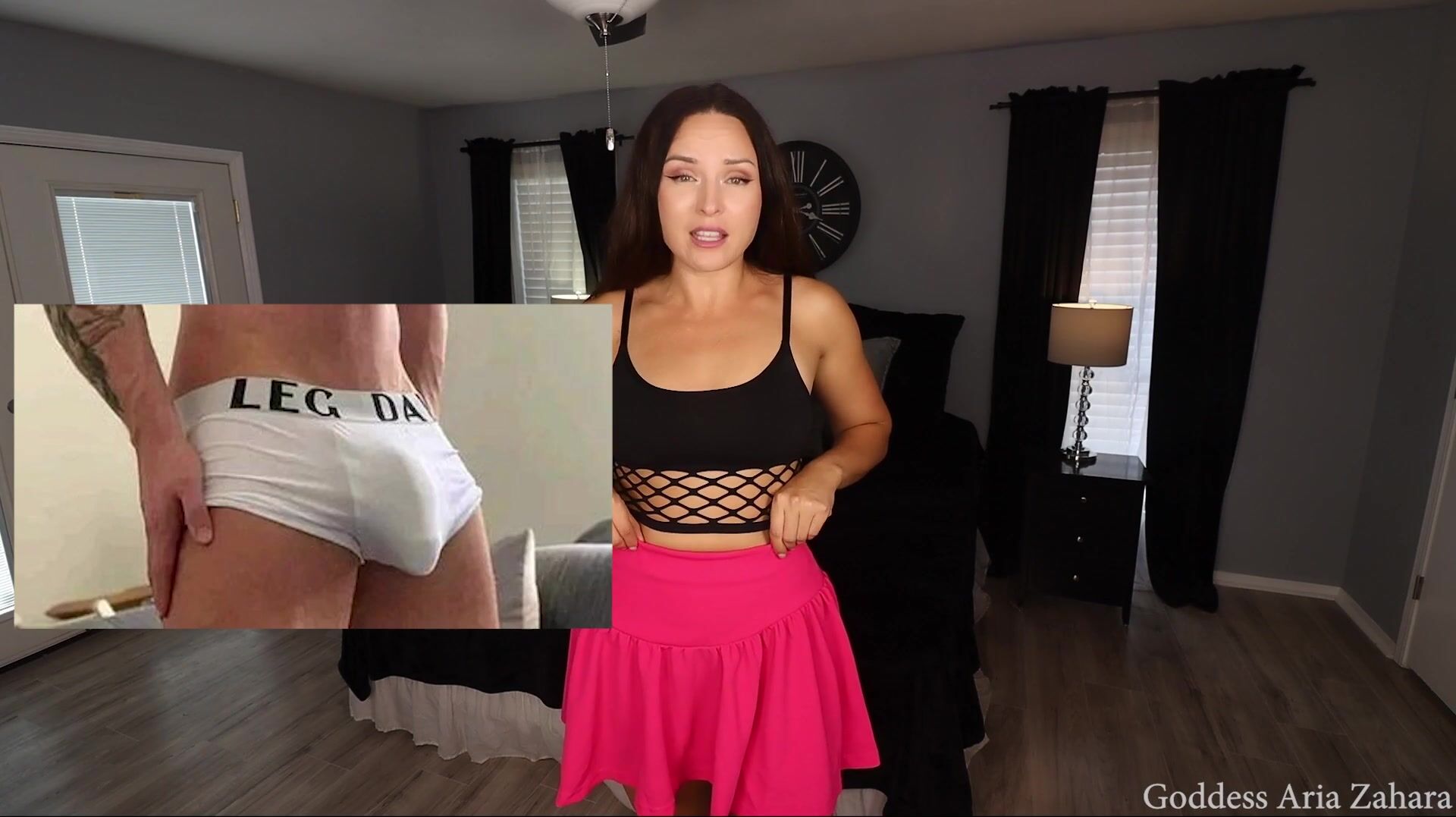 Bulge addict- Goddess Aria Zahara