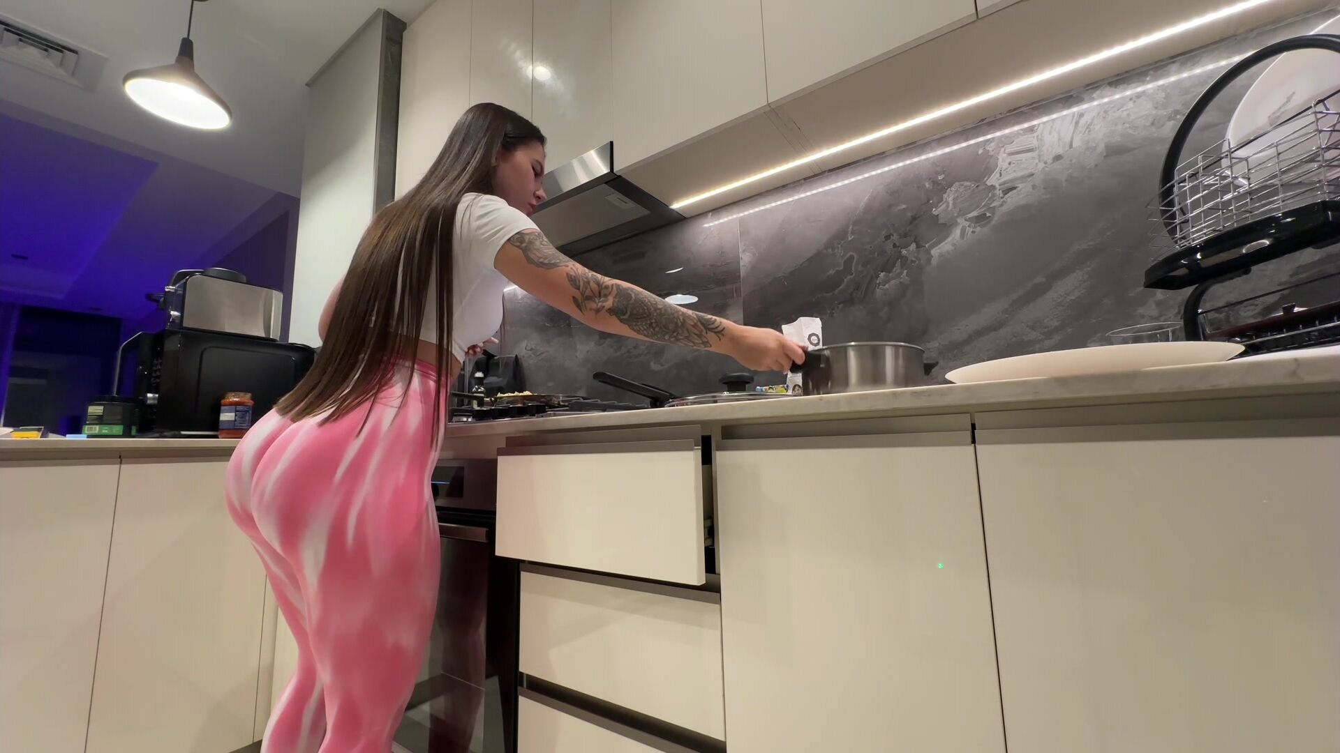 Olesyaliberman cooking then eating