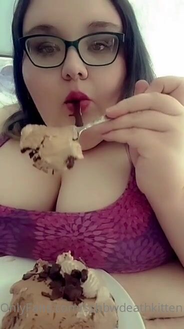 ssbbw.kitten
