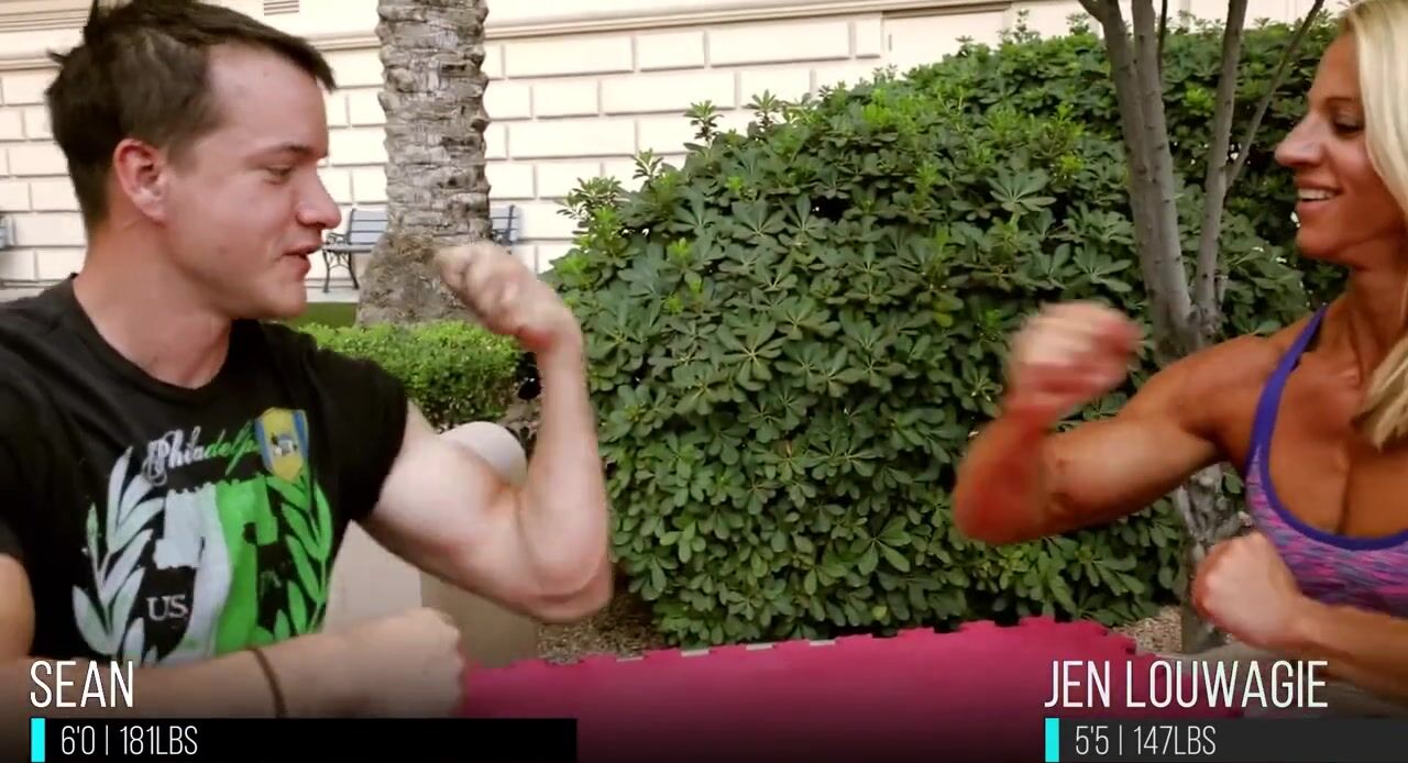 Jen biceps showing