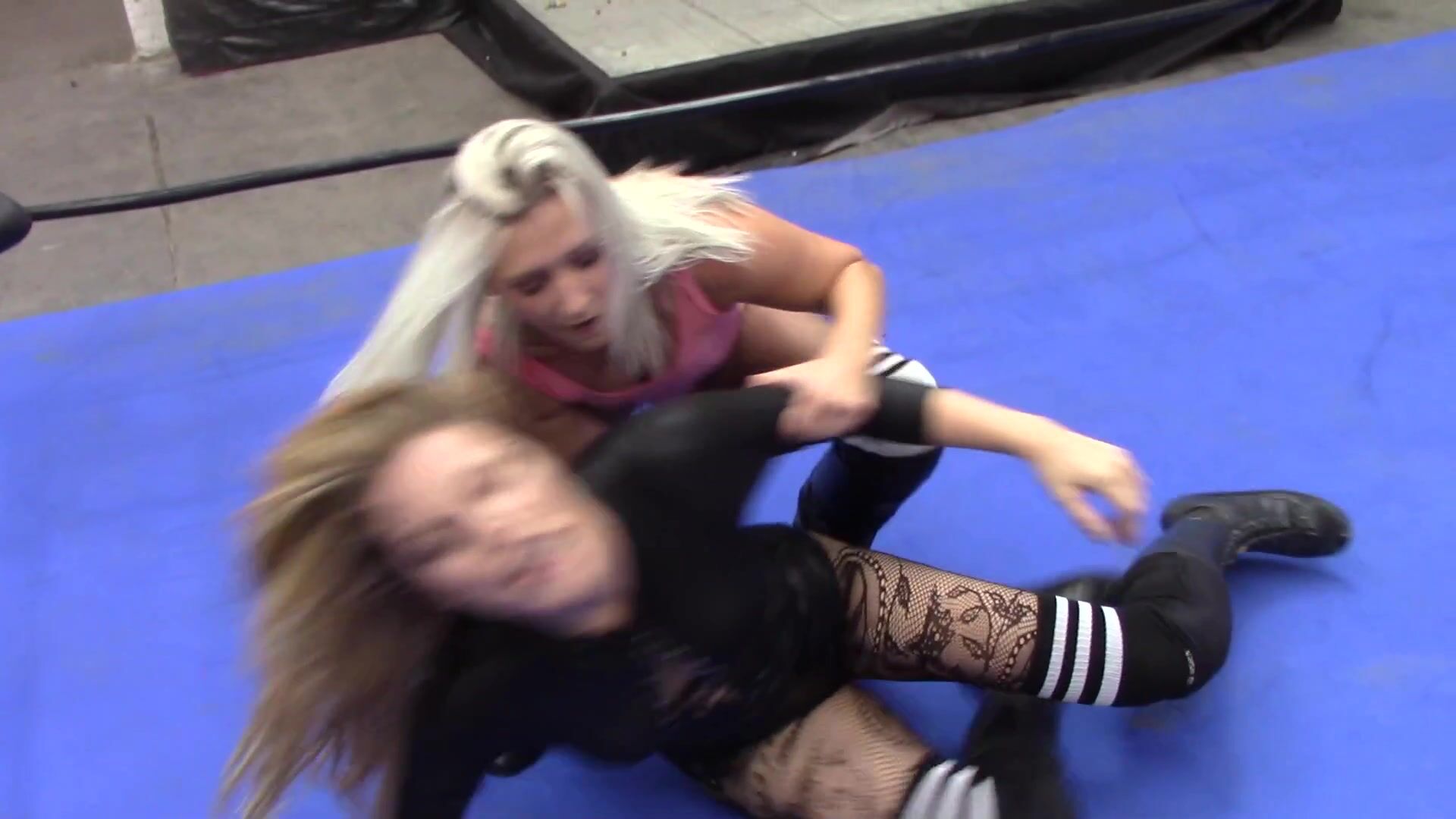 Heather Monroe vs Buggy Nova