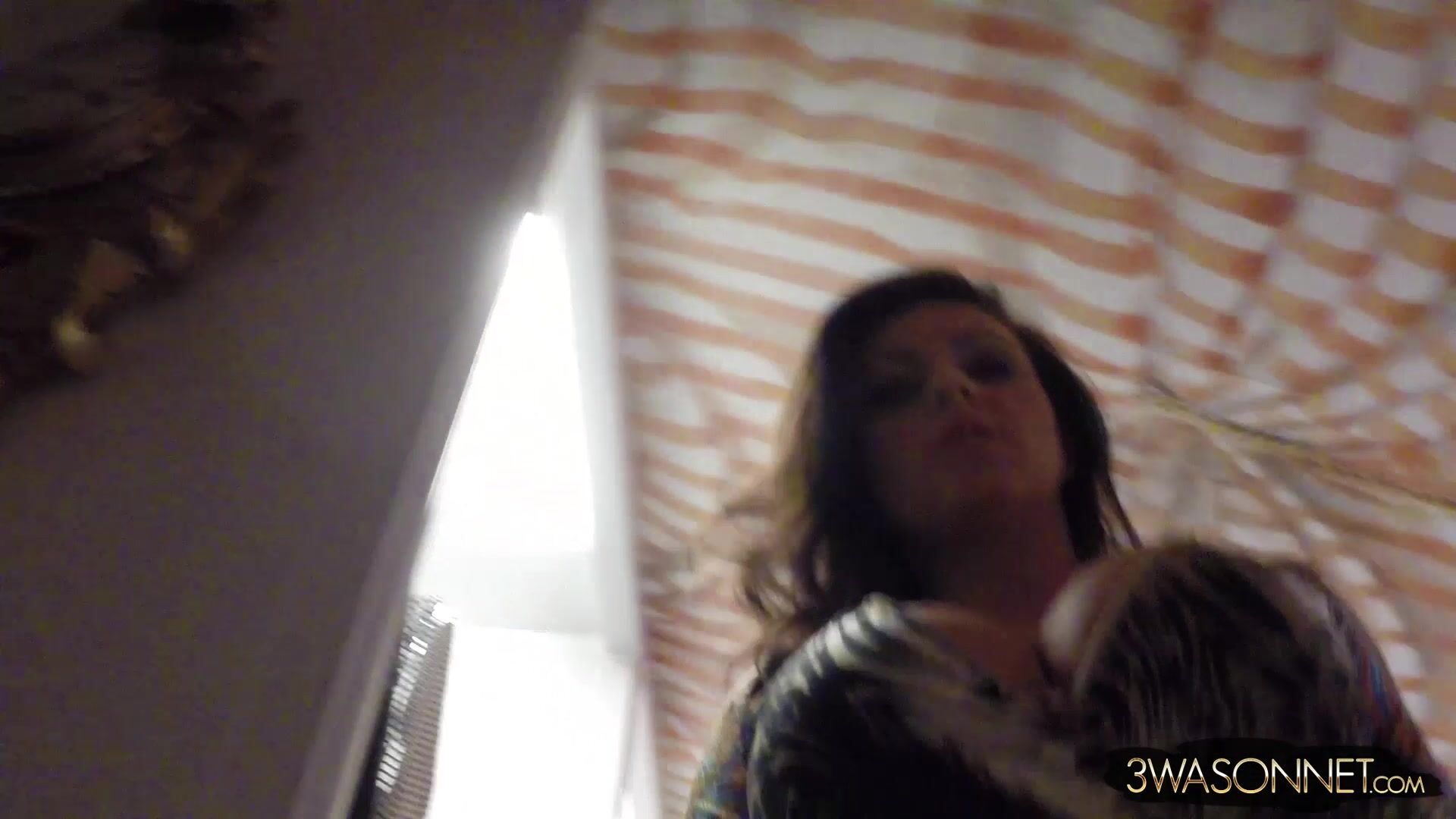 3waSonnet - 043-2014.07.18-Towel___Nudity__Spy_Cam_