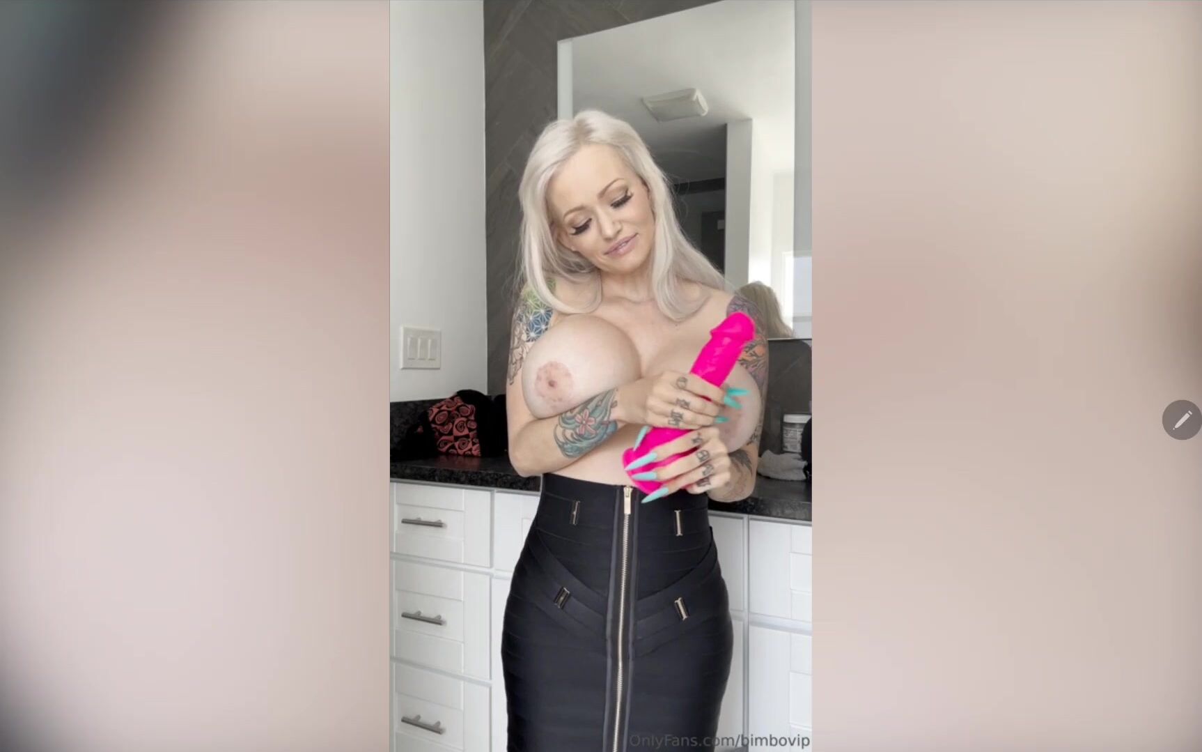 Busty Bimbo bella