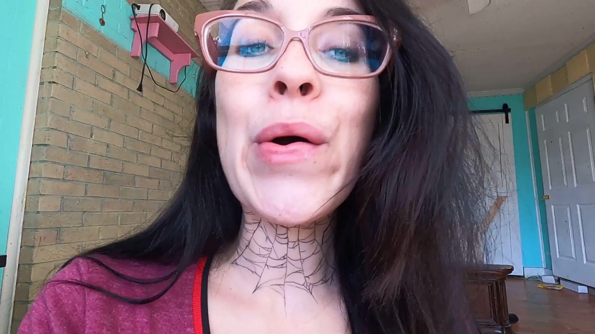 Goddesslolla - Lolla Swallows A willing friend