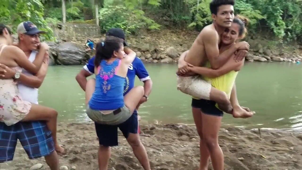 Group lift & carry