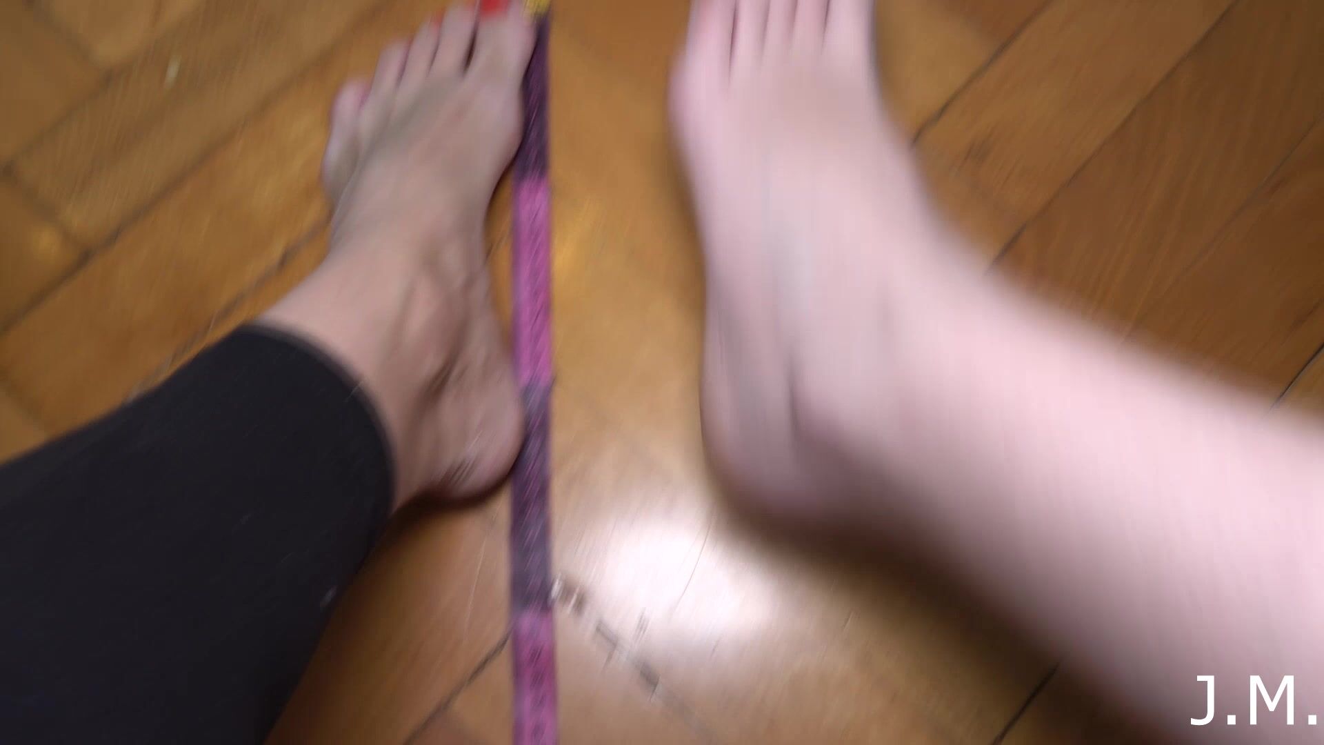 Shorter girl Bigger feet