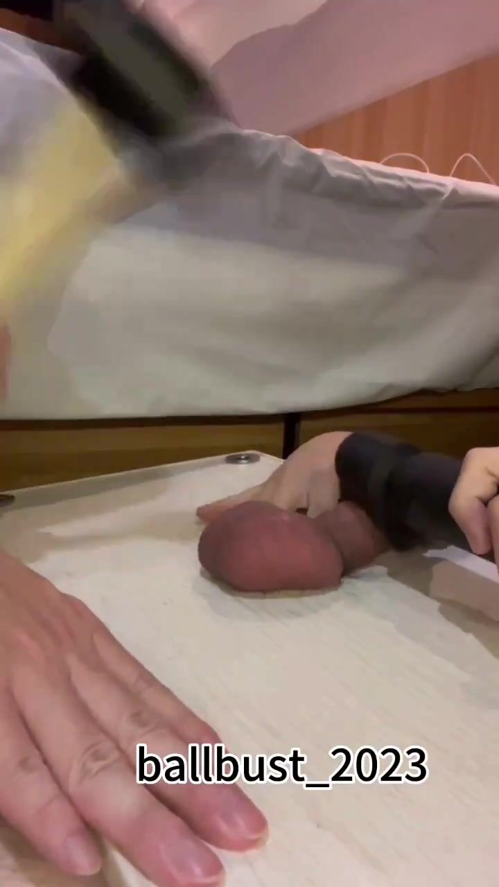 Bnwo Couple Smashes Husbands Balls with a Hammer