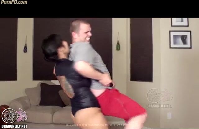 Dragonlilly lift and carry