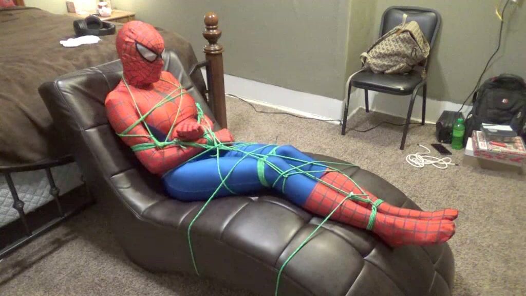 Bella ink spider-girl captured
