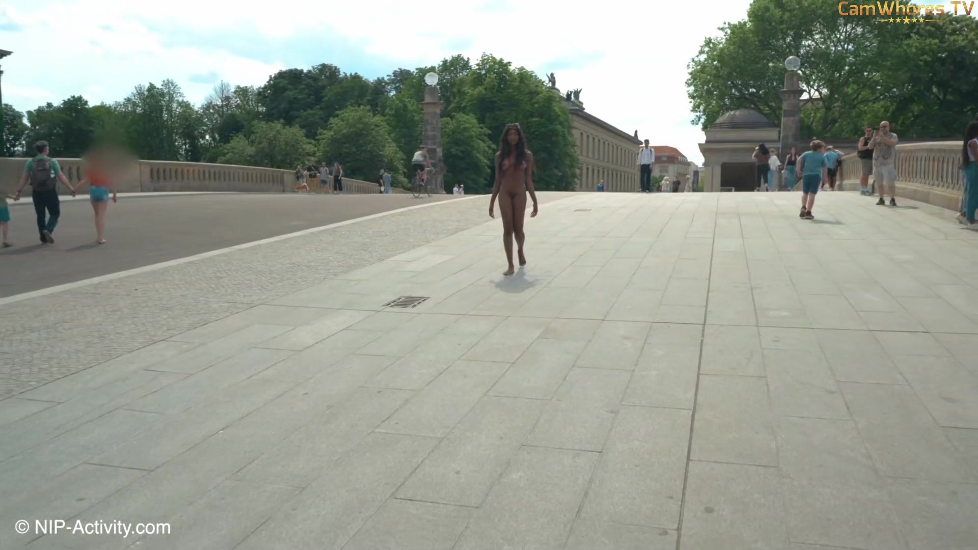 Michelle G nude in public (part2)