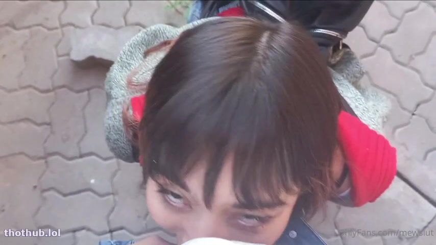 Mewslut public sex scene
