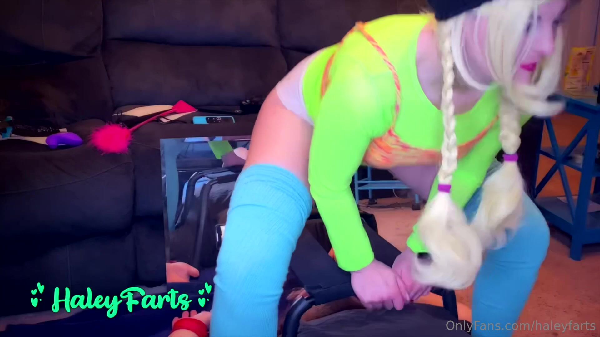 Haleyfarts kiko shitty dildo gag farts