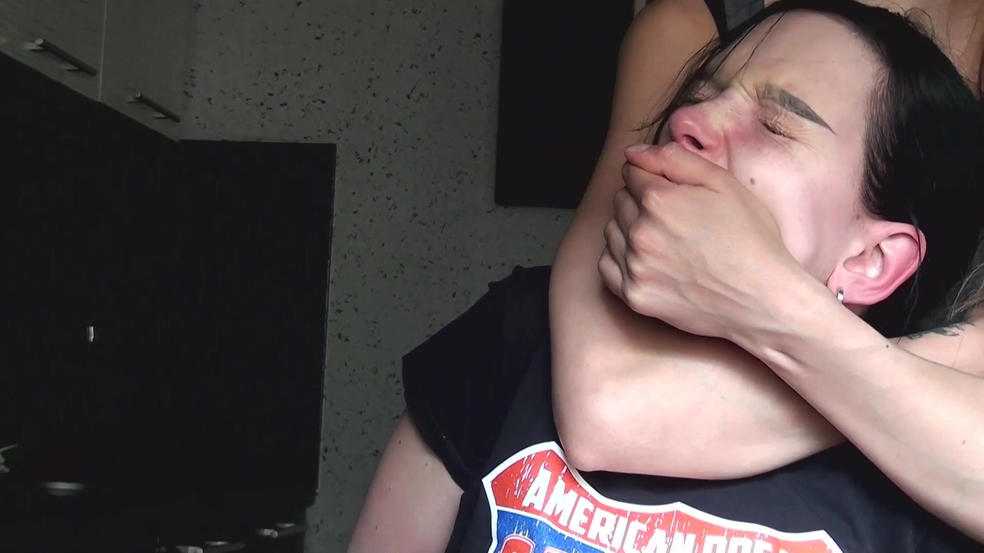 Strangle