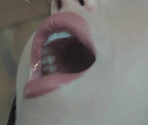 Giantess ave Madeline