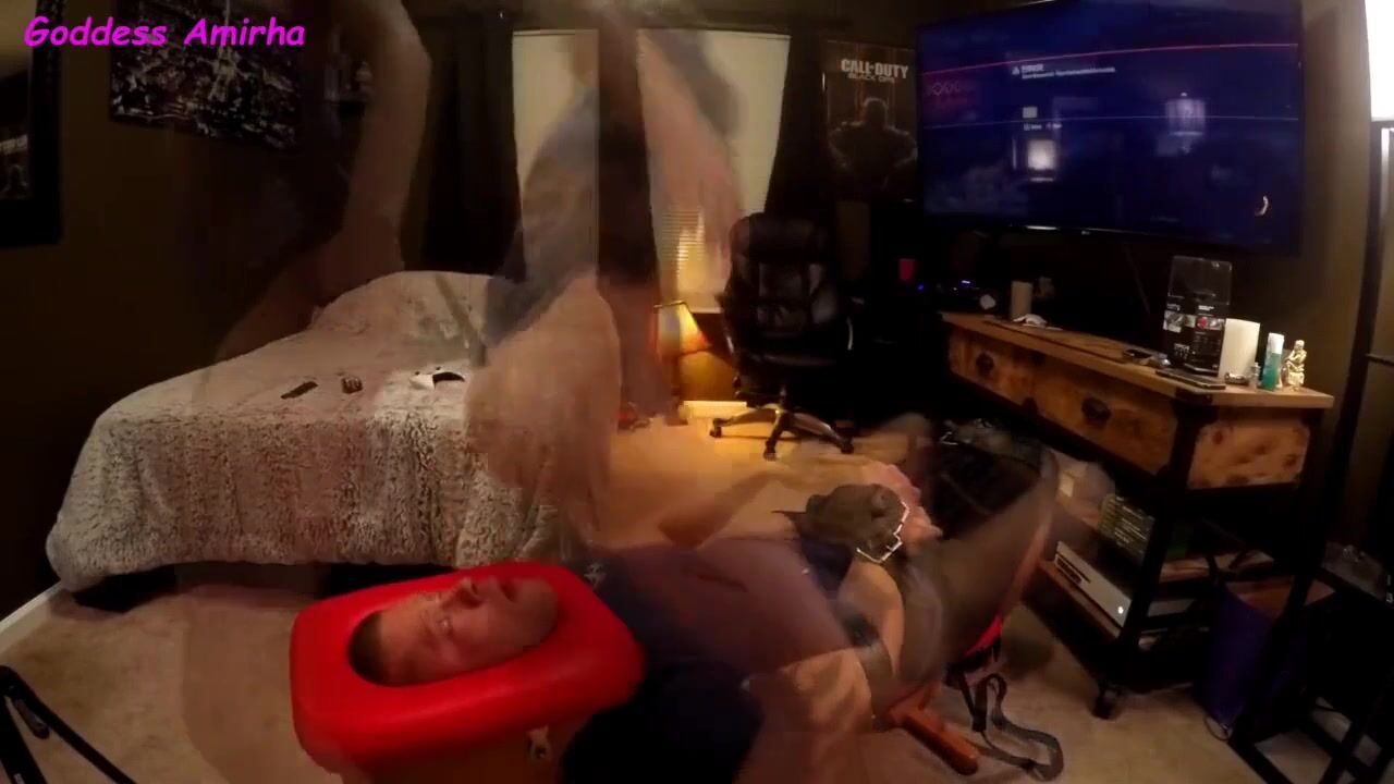 Goddess Amirha Gassy Gamer Girl