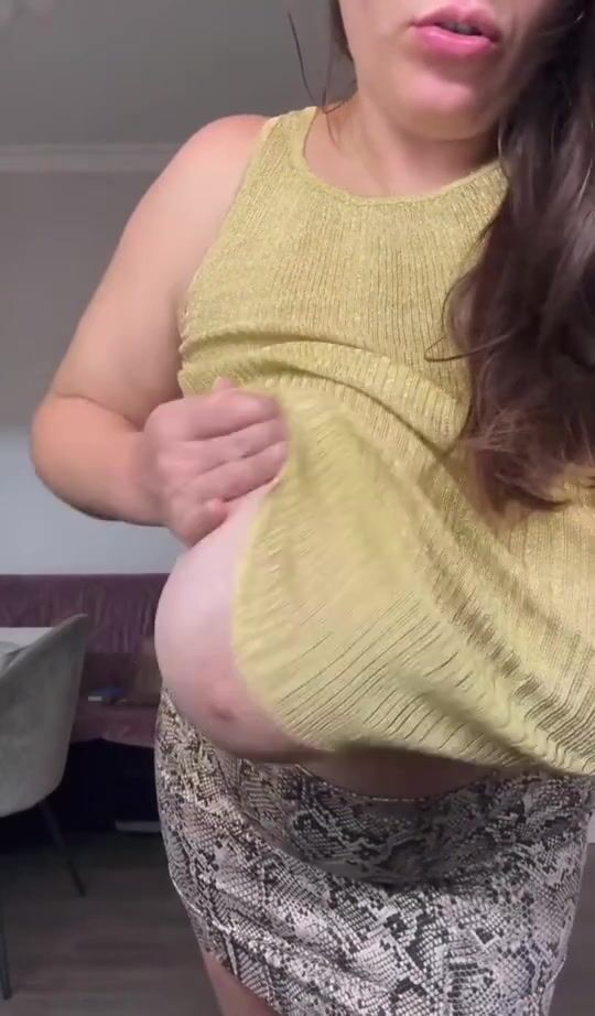 Xenia Queen Boob Reveal 2