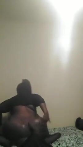 BBW facesitting