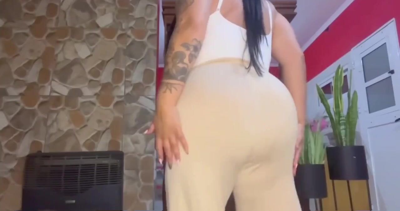 Huge Ass latina fart compilation