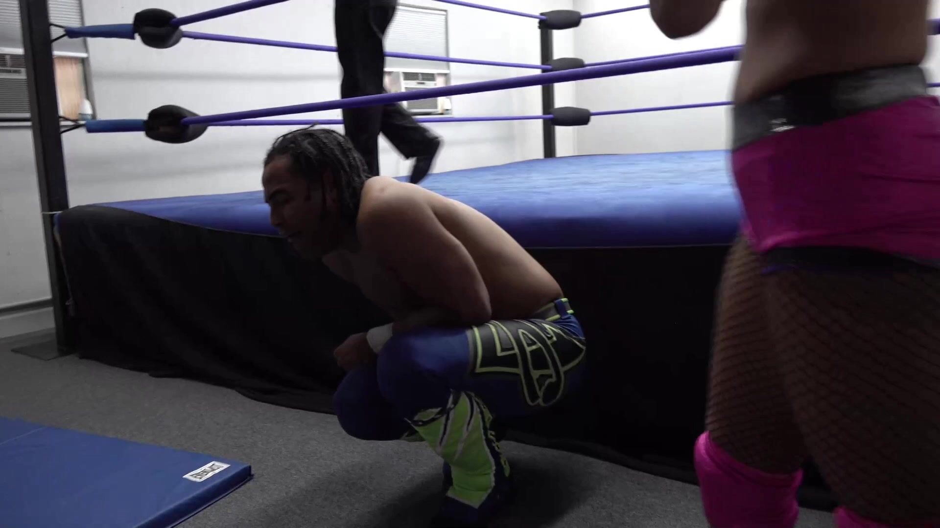 Jason Cade vs Aria Blake