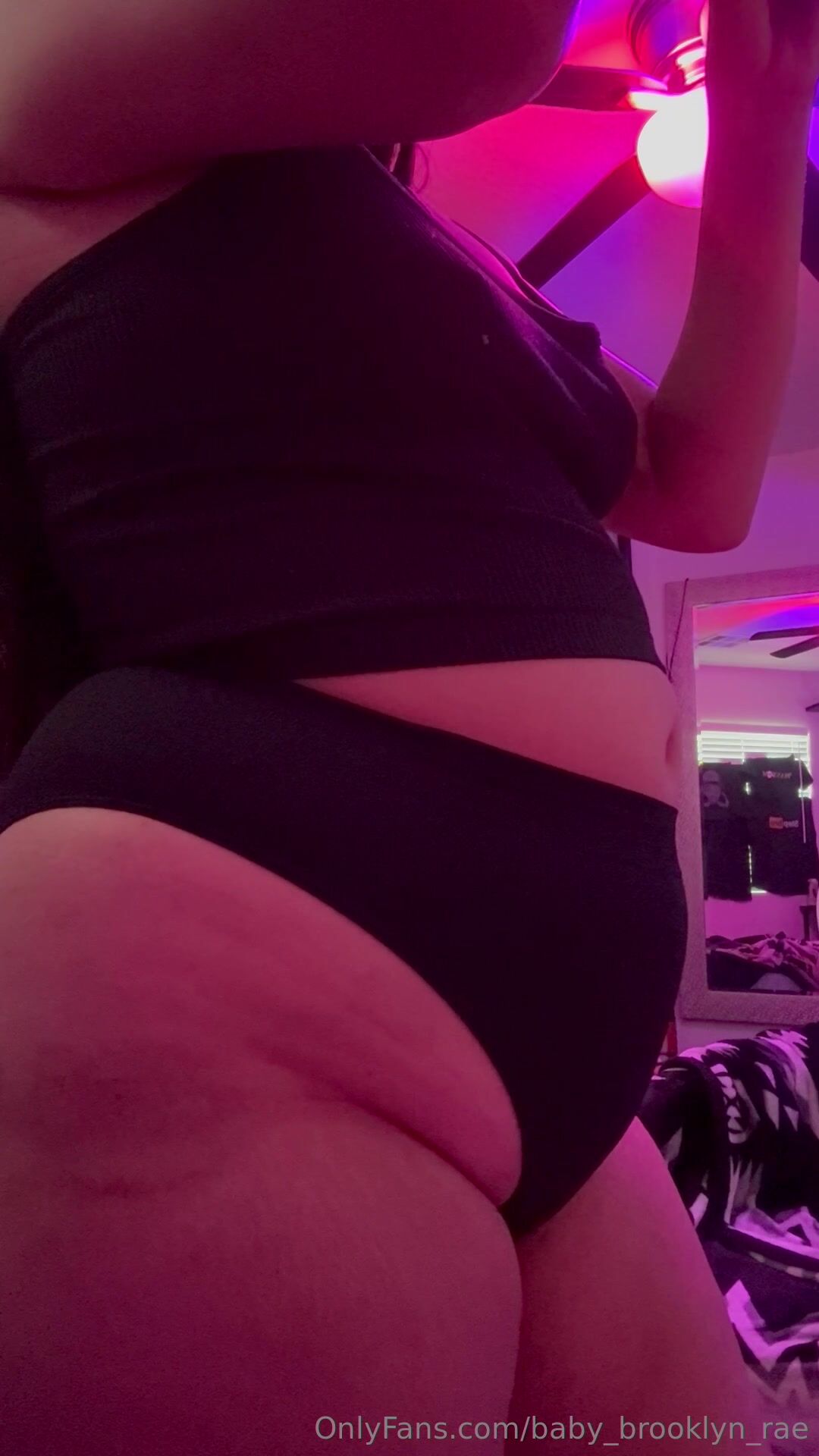 Brooklyn Rae coke and mentos bloat