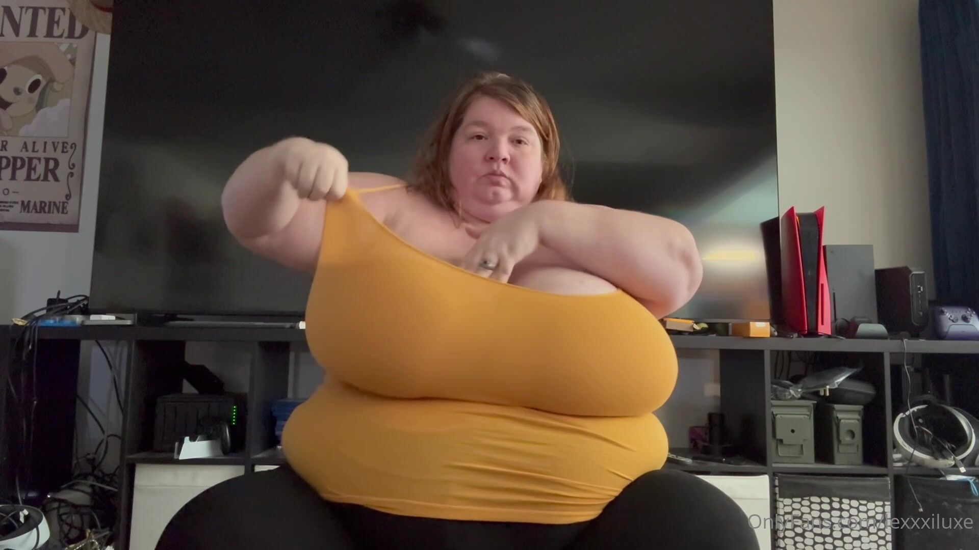 Lexxxi luxe boobs hide object