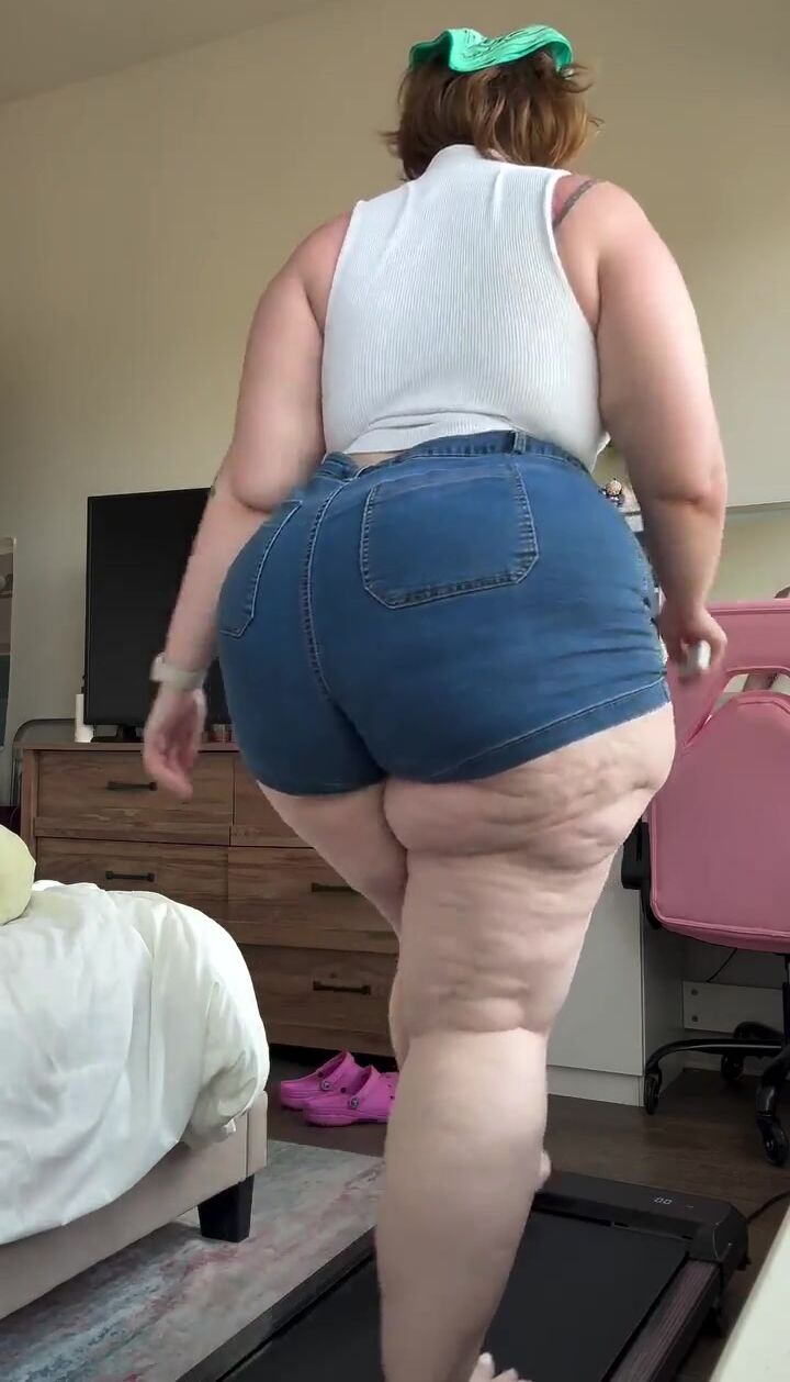 Laneyblue jogging in jeans 2