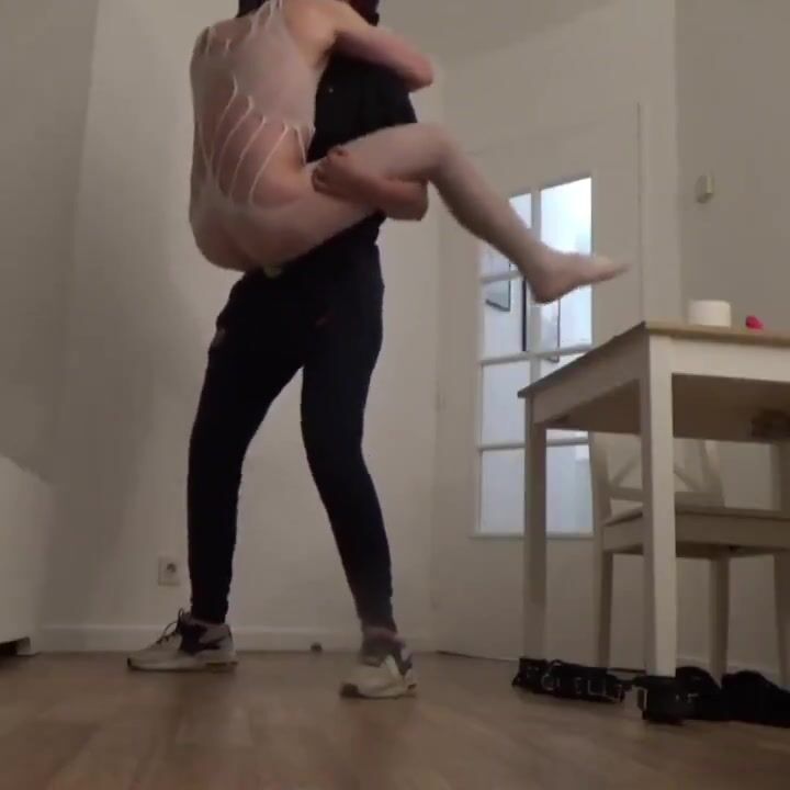 Lift & carry pegging Andreà Parker