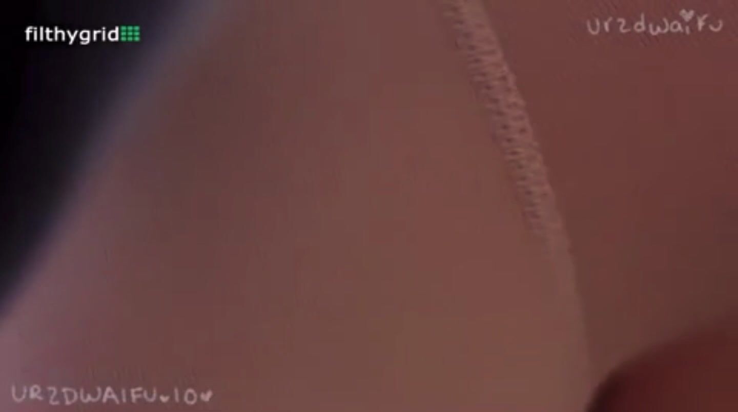 Ur2dwaifu - Sniff my farts bitch