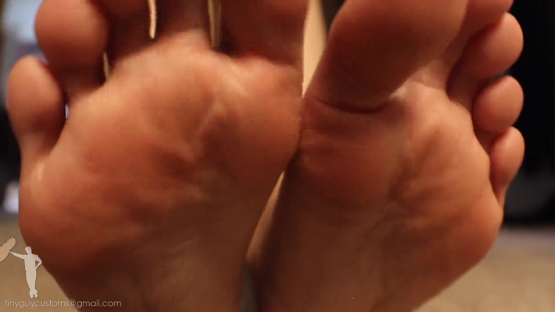 Kimi giantess