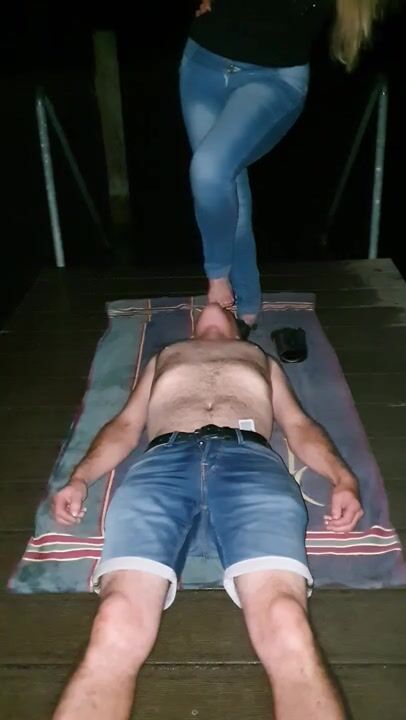 Domina Schweiz (German) - Footfetish