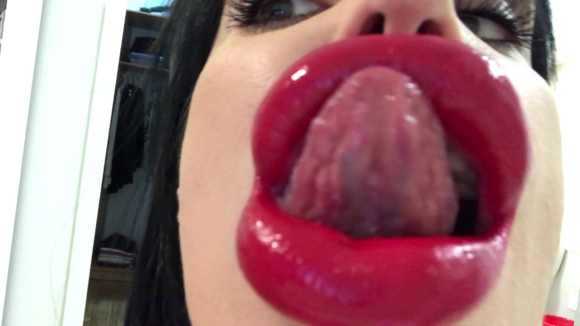 Bimbo Lips - RealSiliconeBunny - Licking Huge Lips